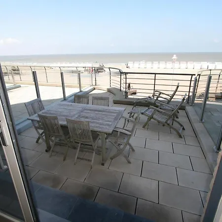 Casino Aba0104 With Beautiful Sea Views Nieuwpoort